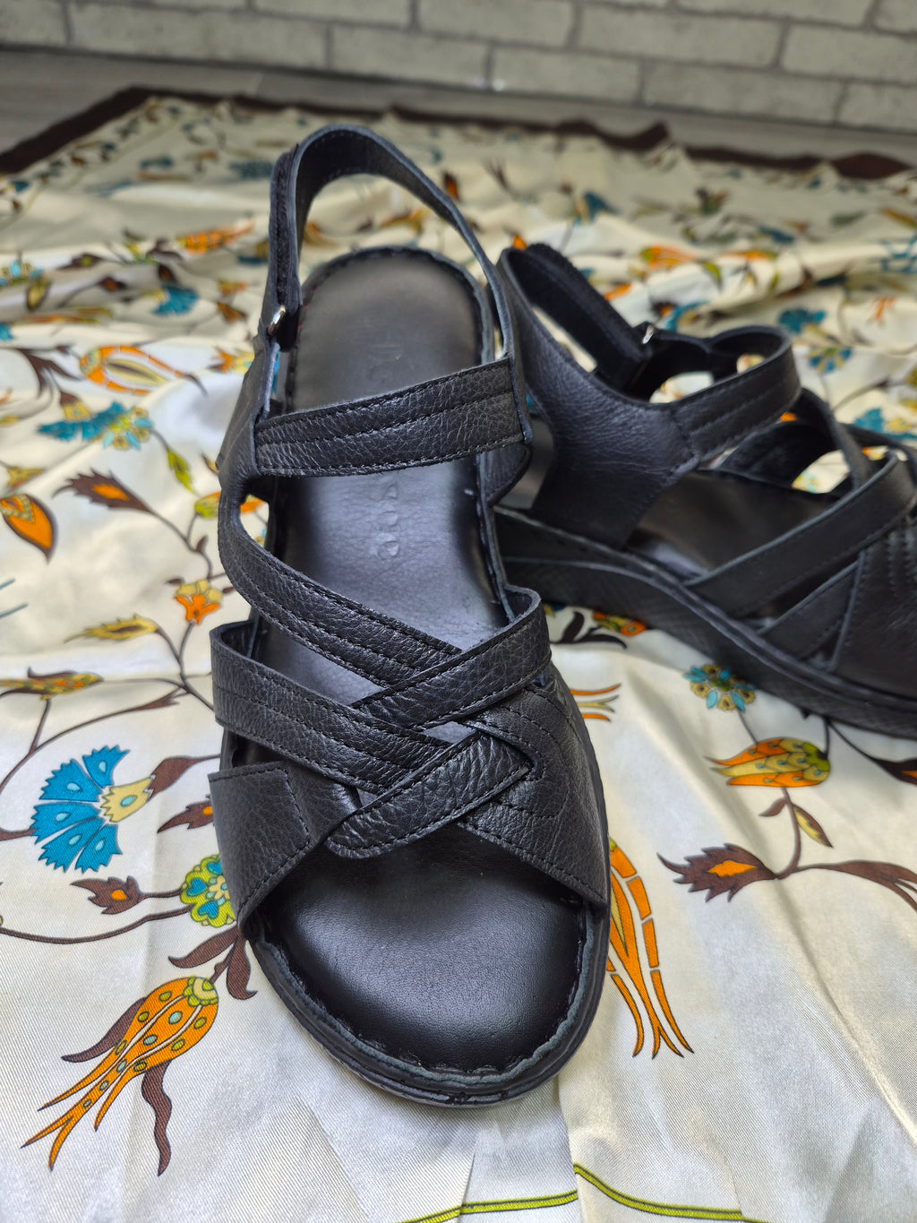 Siyah (ince şerit) sandalet