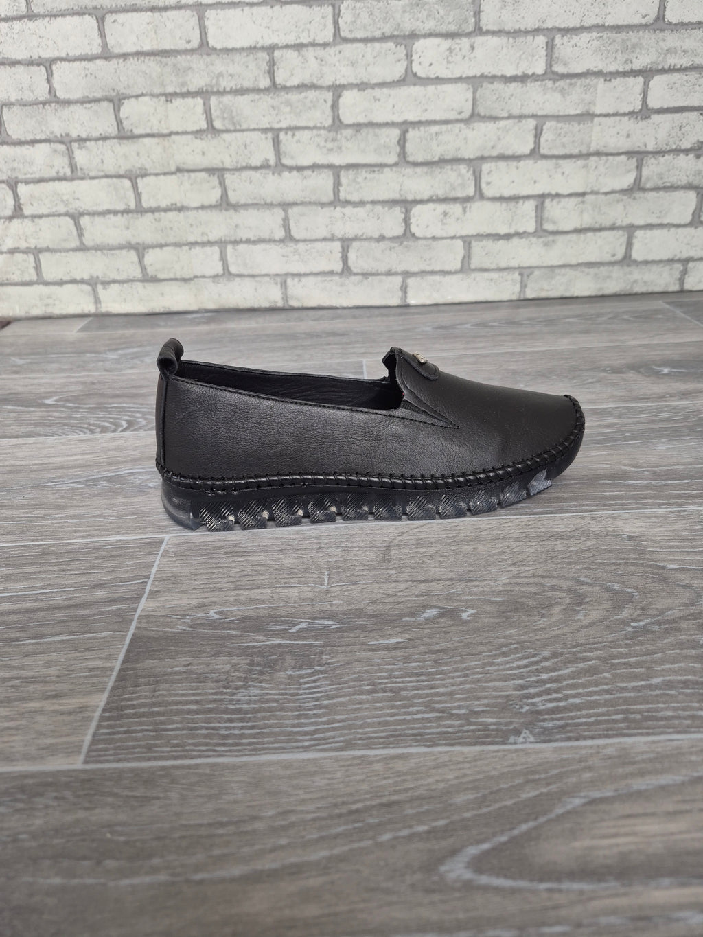 Siyah Deri Kadın (düz model) Babet