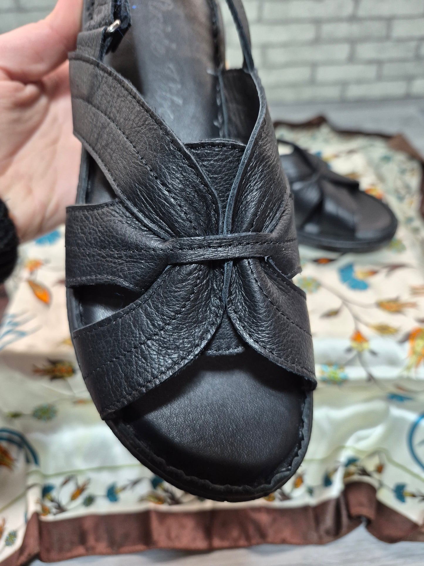 deri kadın sandalet
